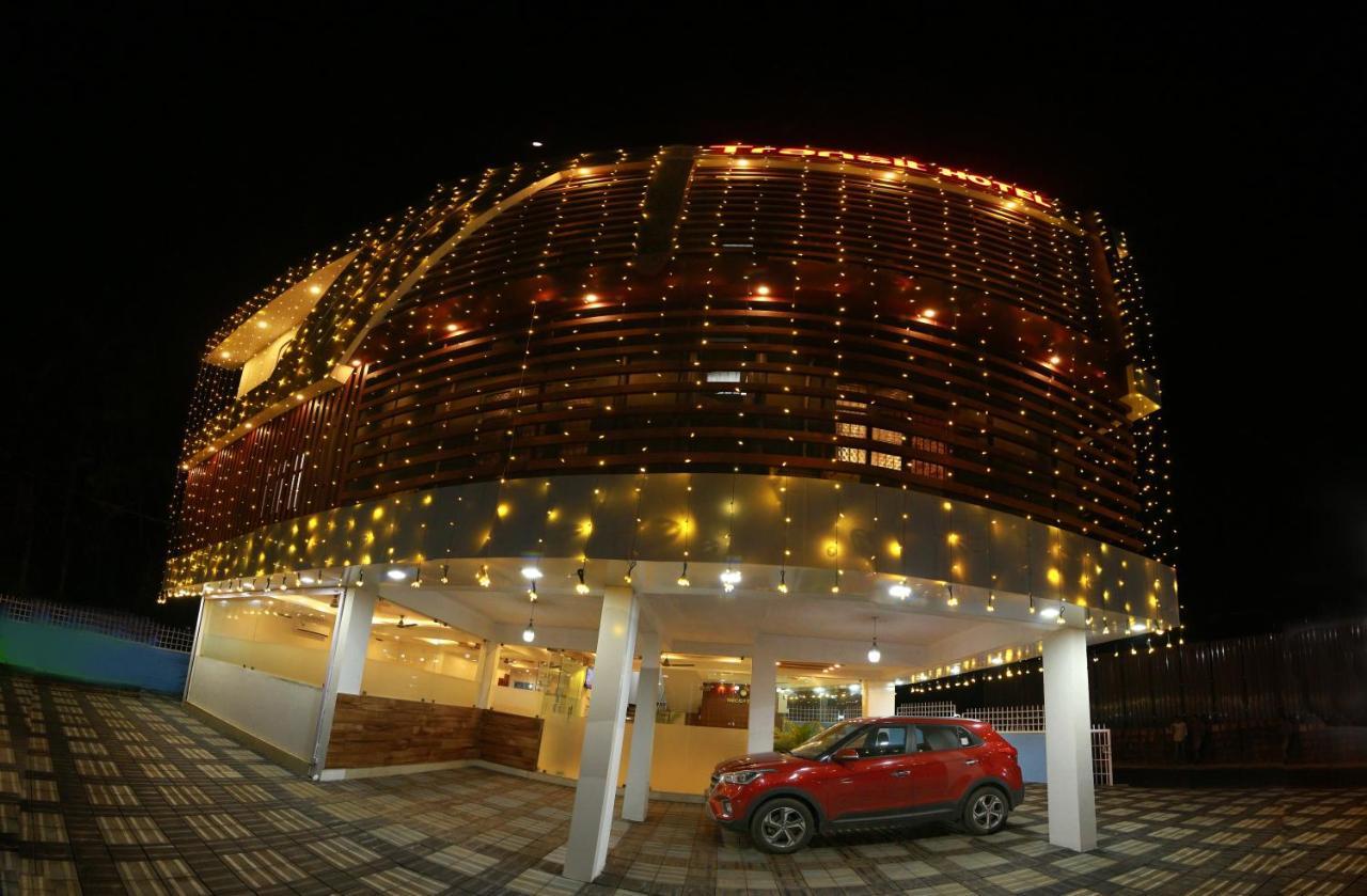Gateway Airport Hotel Каннур Экстерьер фото