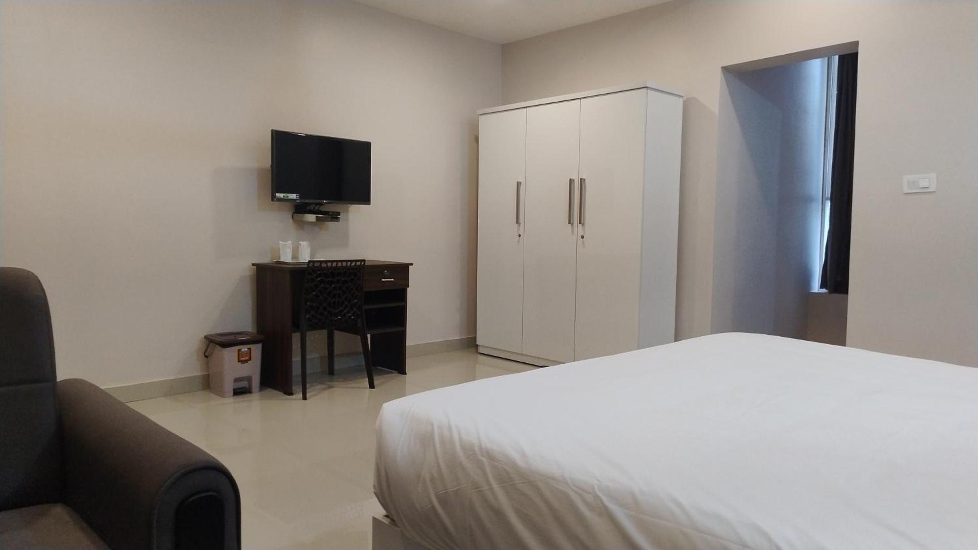 Gateway Airport Hotel Каннур Экстерьер фото